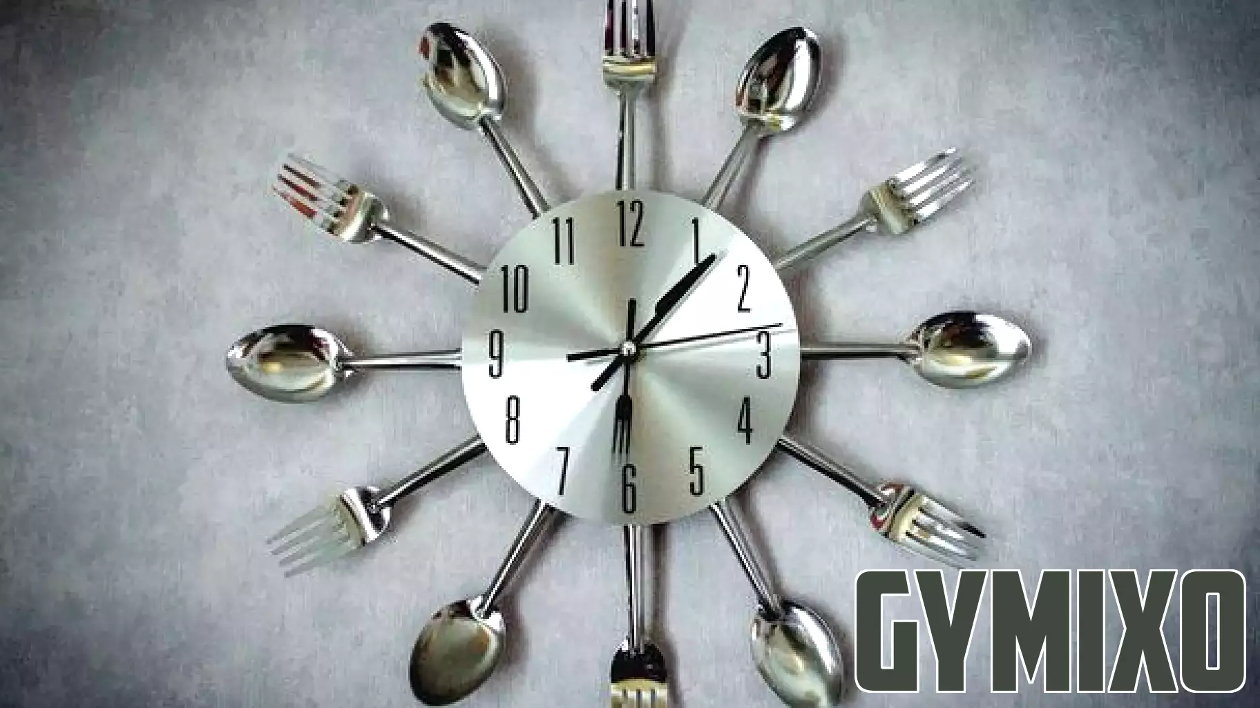 Meal Timing and Mortality Risk in Older Adults