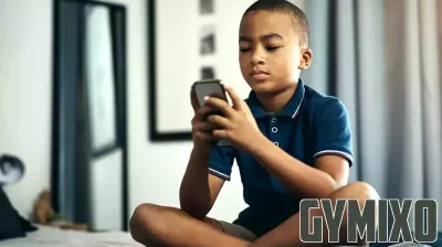 **Building Healthy Screen Habits to Strengthen Family Bonds**